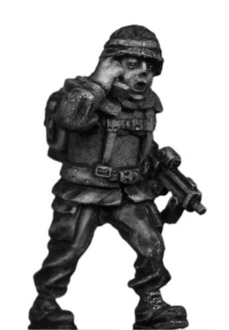 (100MOD018) German Bundeswehr radio man with MP7