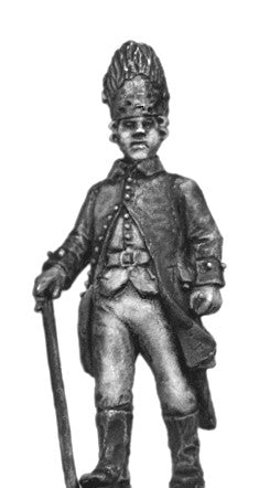(100WFR515) Austrian Grenadier officer, bearskin, marching